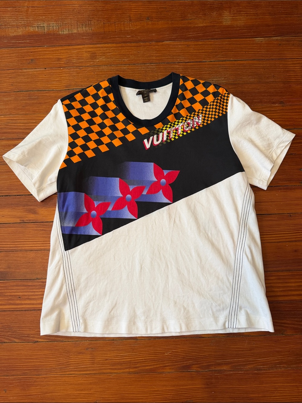 Authentic Louis Vuitton White T-Shirt Racing Collection Size Medium